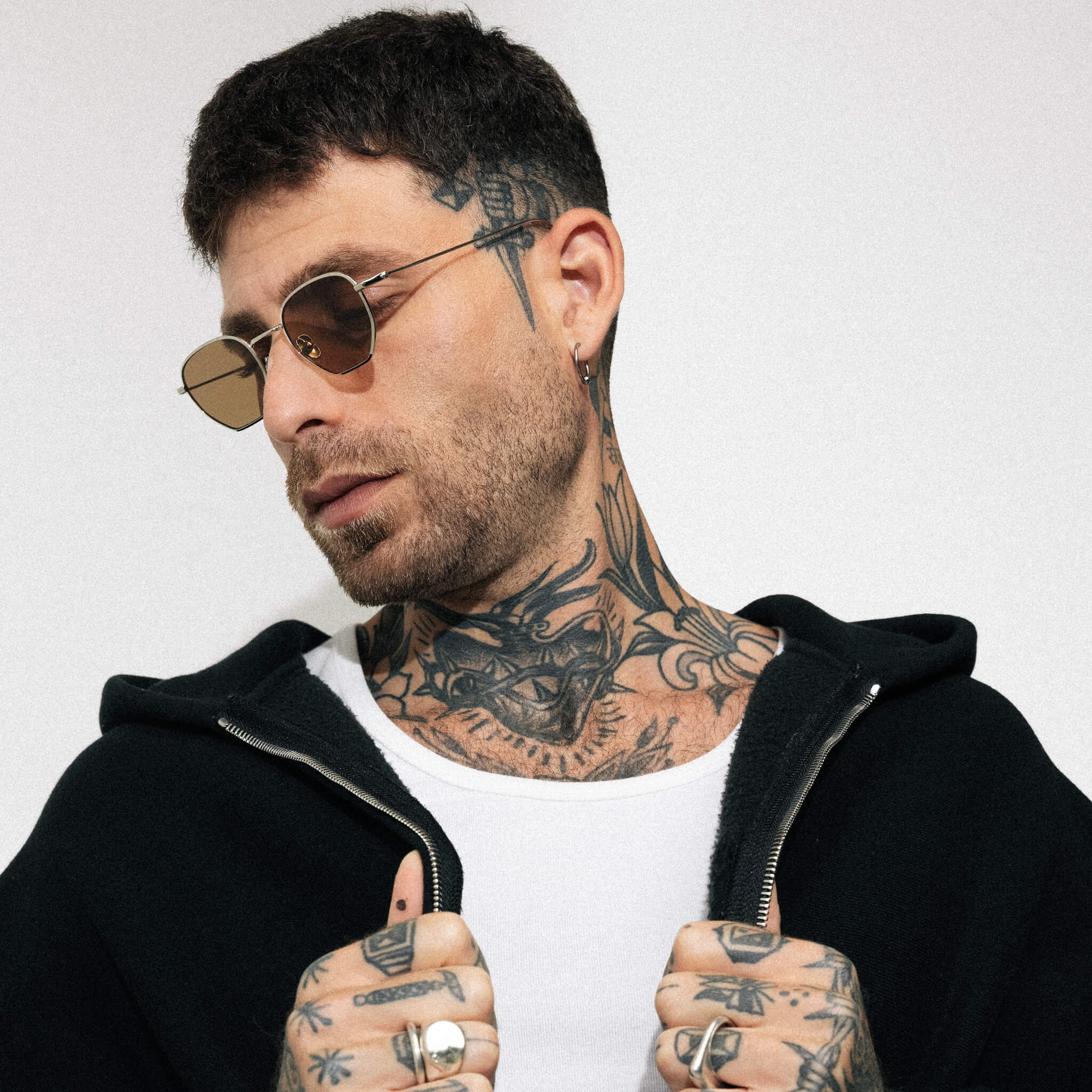 Why Tinted Sunglasses Are the Best Choice for Nightlife